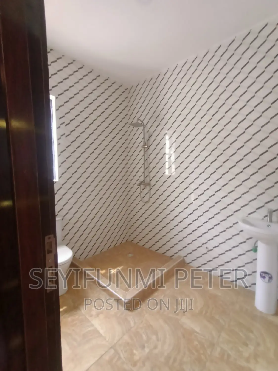 Furnished 4bdrm Townhouse / Terrace in Unilag Estate Magodo for rent