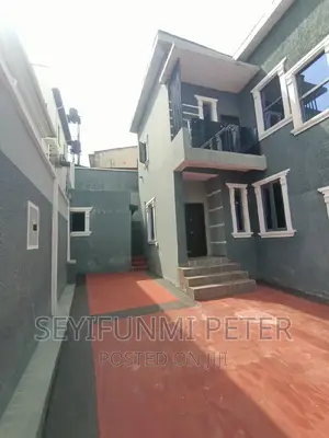 Furnished 4bdrm Townhouse / Terrace in Unilag Estate Magodo for rent