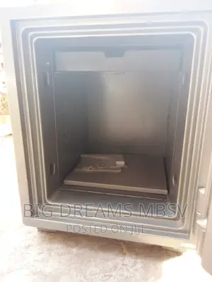 Ult 104 (Manual) Fireproof Safe