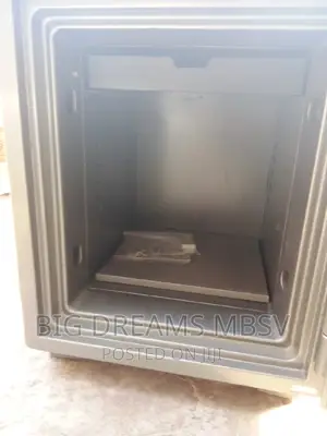 Ult 104 (Manual) Fireproof Safe