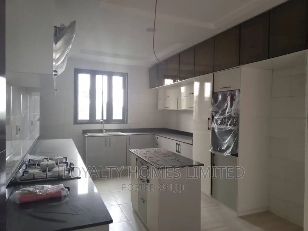 Furnished 4bdrm Maisonette in Maryland for rent