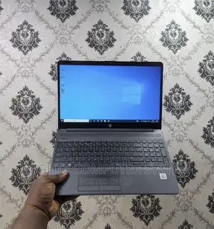 Laptop HP 255 G8 4GB AMD Ryzen 3 SSHD+SSD 128GB