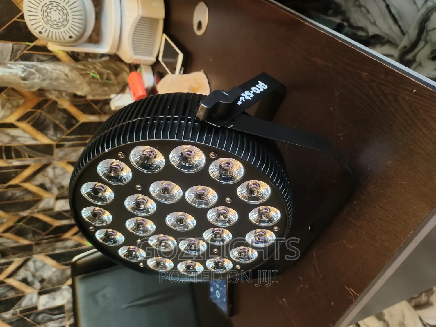 10w by 24 Bulbs Flat 41n1