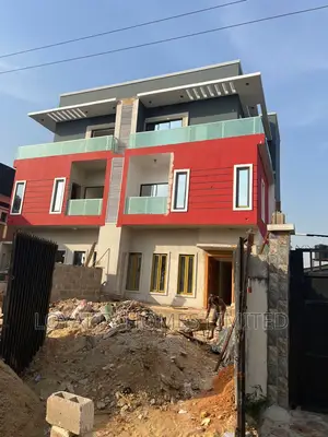 5bdrm Duplex in Ikeja for sale