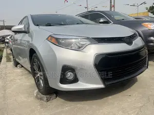 Toyota Corolla 2015 Silver