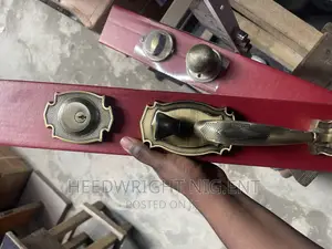 Weiser Bronze Entry Handleset With Interior Knob