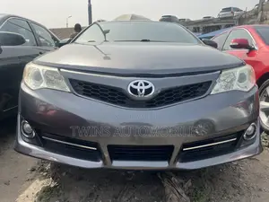 Toyota Camry 2014 Gray