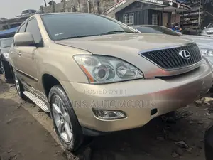 Photo - Lexus RX 330 2005 Gold