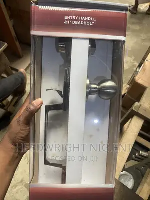Silver Entry Handleset With Knob