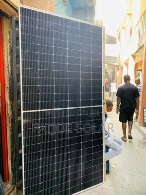600watts Canadian Solar Panel 144cells