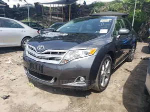 Toyota Venza V6 2011 Gray