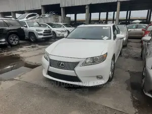 Lexus ES 350 FWD 2013 White