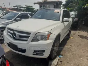 Mercedes-Benz GLK-Class 350 4MATIC 2011 White