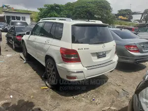 Mercedes-Benz GLK-Class 350 4MATIC 2011 White
