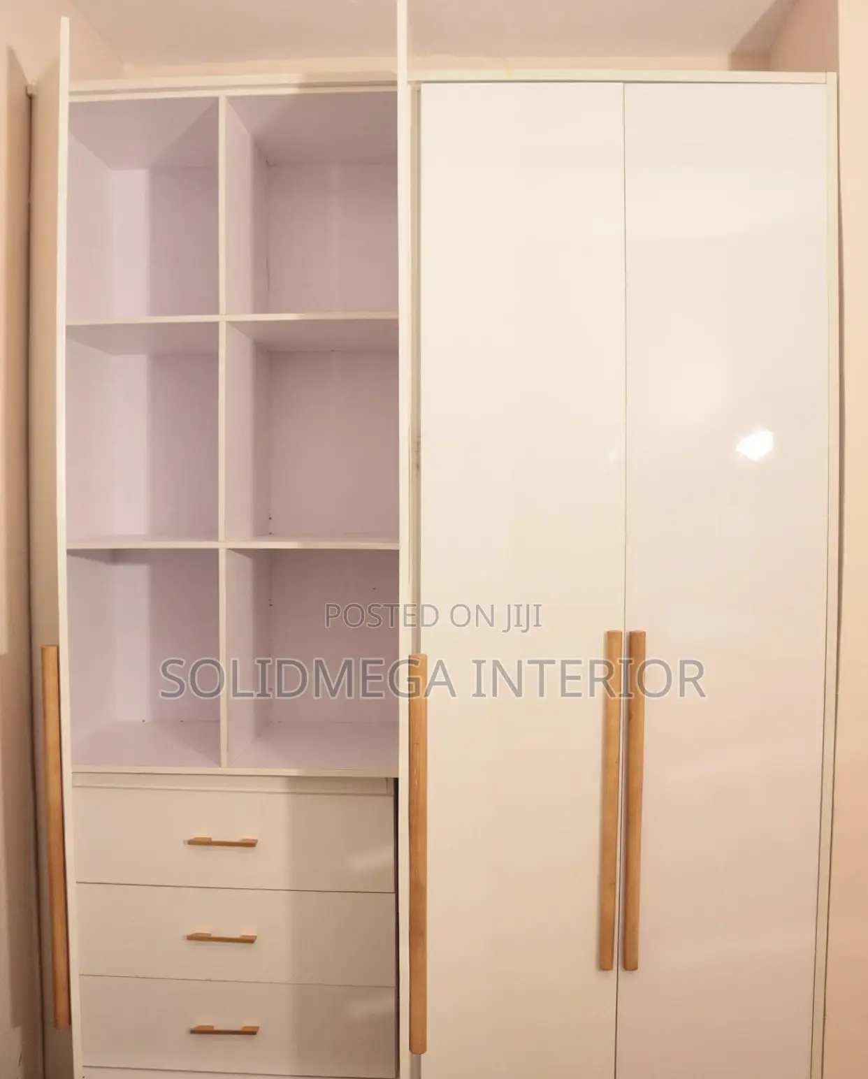 Solid Interior Wallrobe’S
