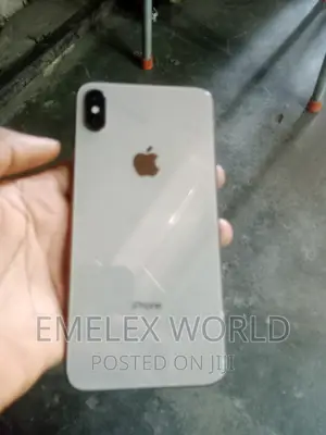 Apple iPhone XS Max 64 GB White