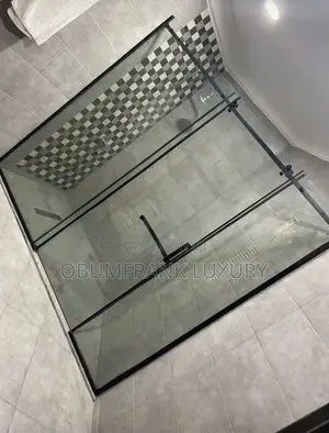 Glass Cubica