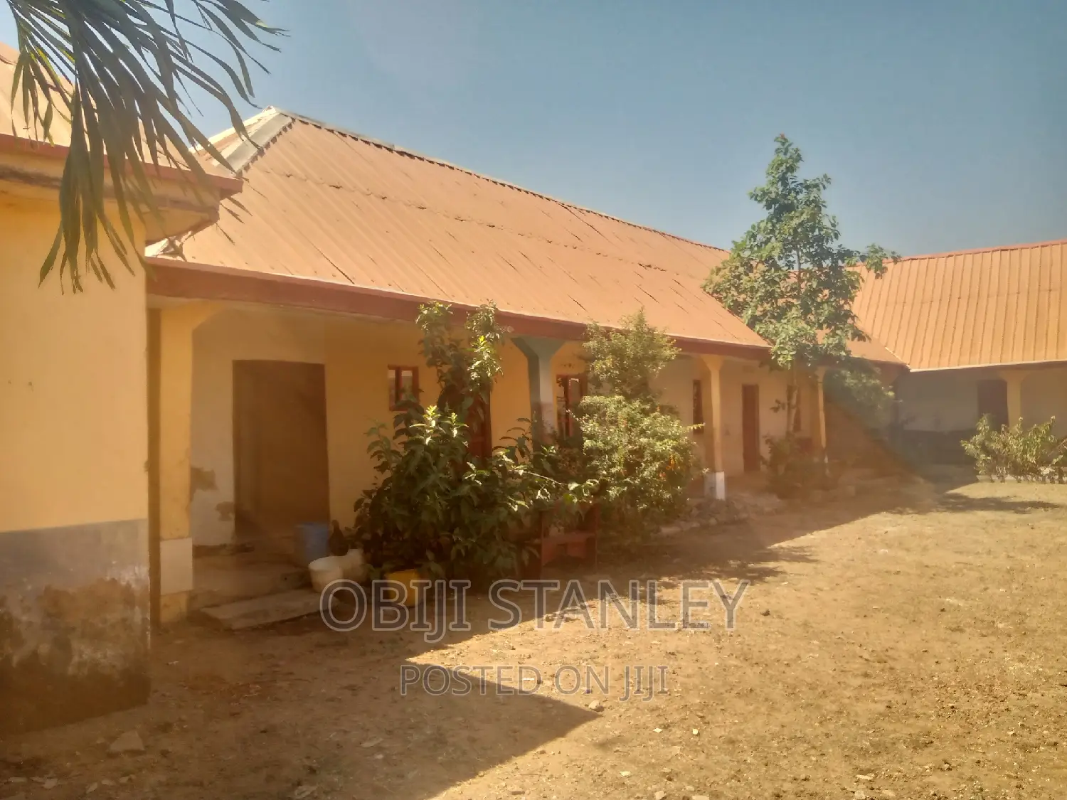 Shool for Sale 15 Class Room
