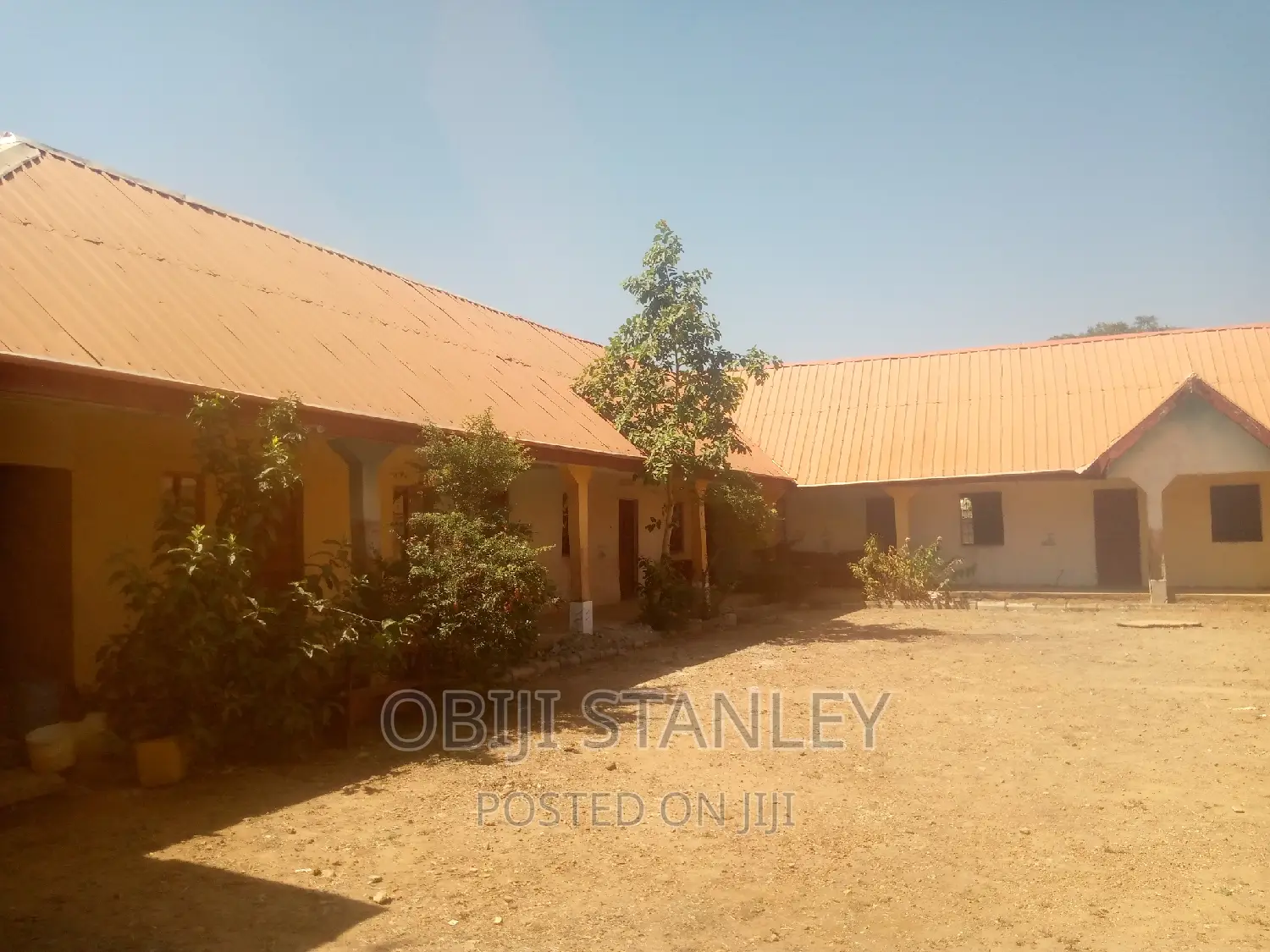 Shool for Sale 15 Class Room