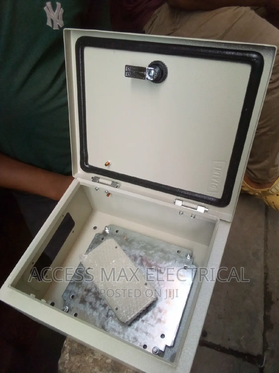 300 250 150 Panel Box