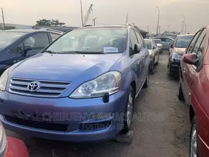 Toyota Avensis Verso 2009 Blue