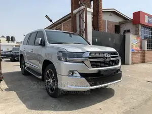 Toyota Land Cruiser 4.5 V8 GXR 2016 Silver