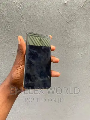 Apple iPhone 11 Pro Max 64 GB Gold