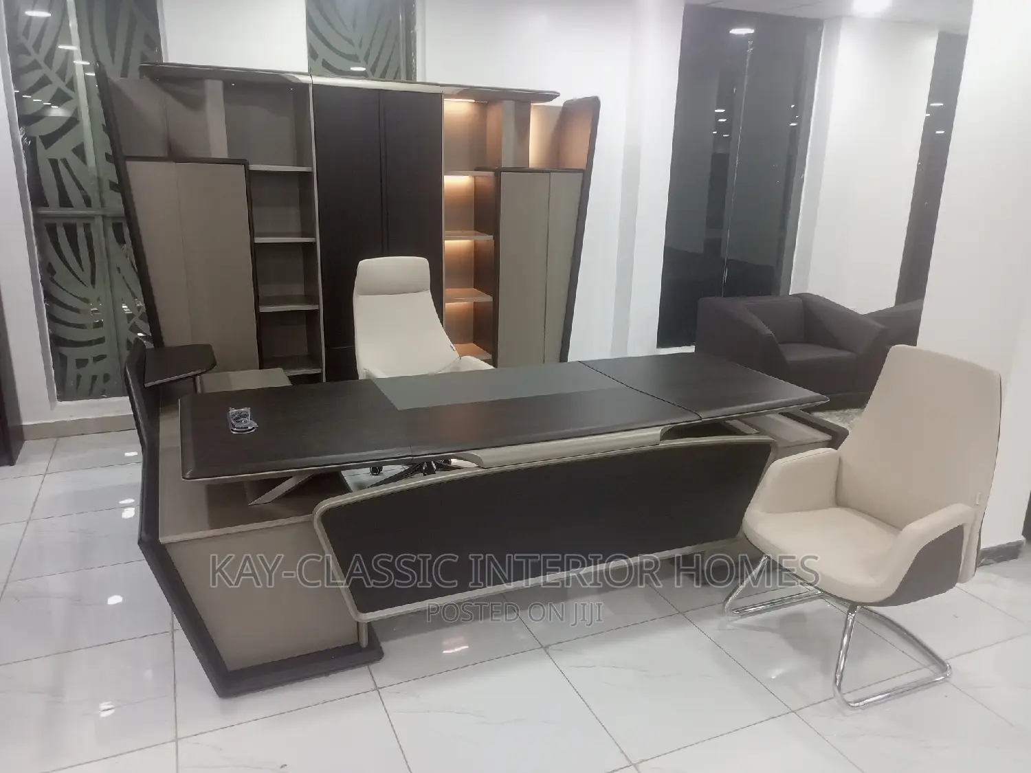 Supper Executive Table and Bookshelf
