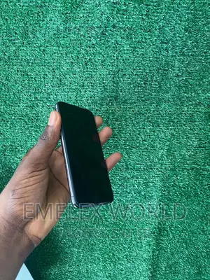 Apple iPhone X 64 GB Black