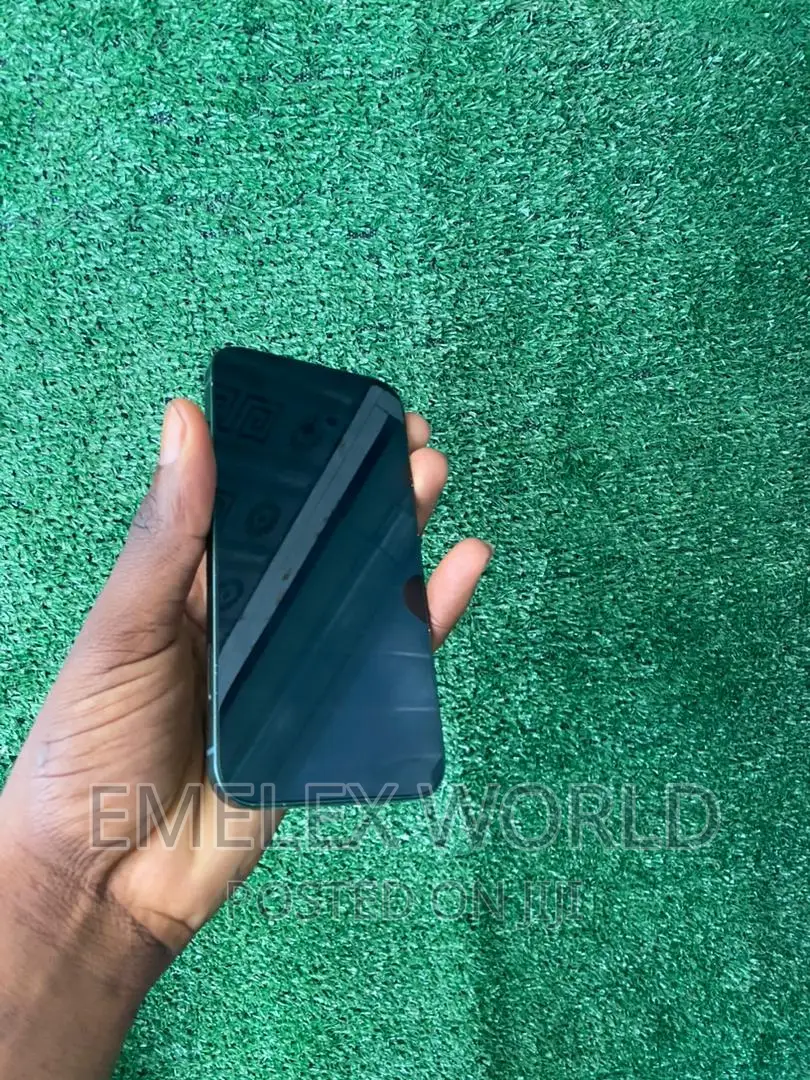 Apple iPhone 13 128 GB Green