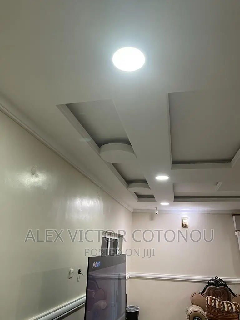 Pop Installation and Wall Screeding