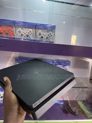Sony Playstation 4 Slim