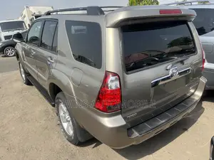 Toyota 4-Runner Limited 2008 Gold