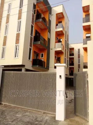 Studio Apartment in Alpha Beach, Chevron for rent