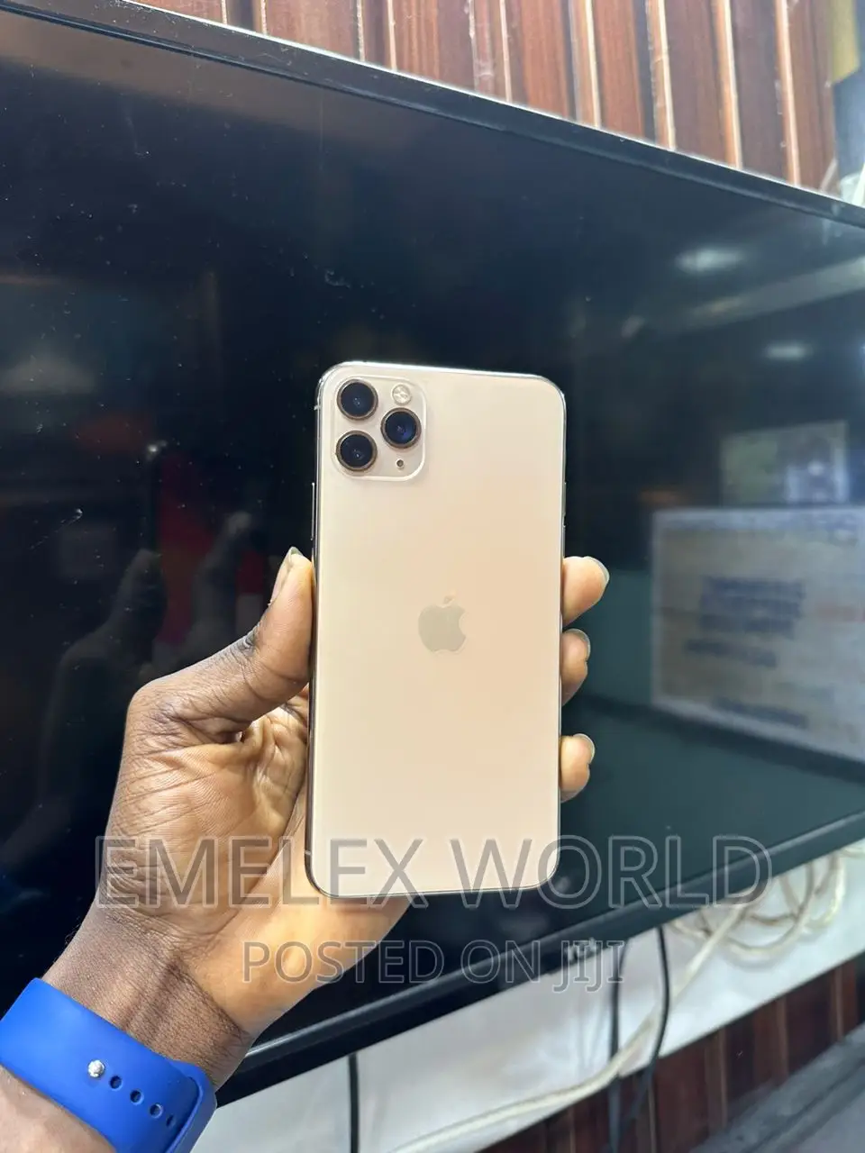 Apple iPhone 11 Pro Max 64 GB Gold