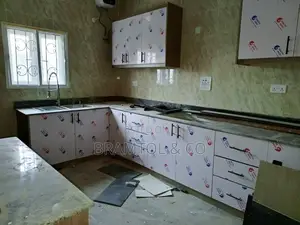 3bdrm Block of Flats in Idu Industrial for rent