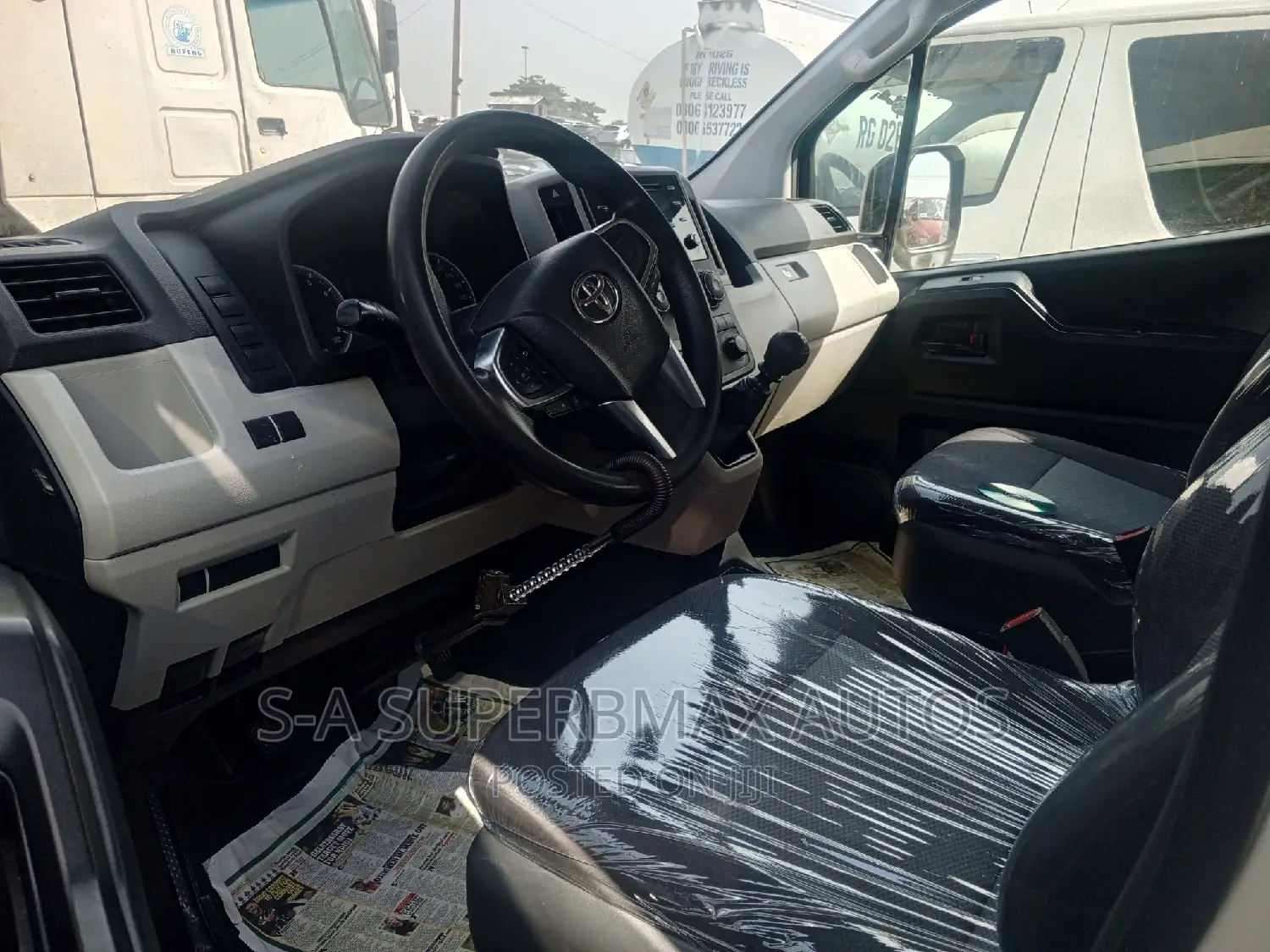 Toyota Grand HiAce 2019 White