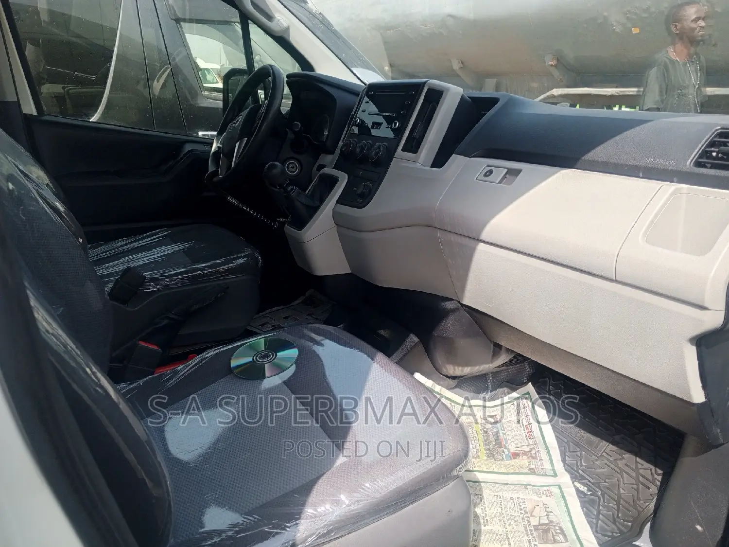 Toyota Grand HiAce 2019 White