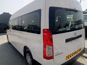 Toyota Grand HiAce 2019 White