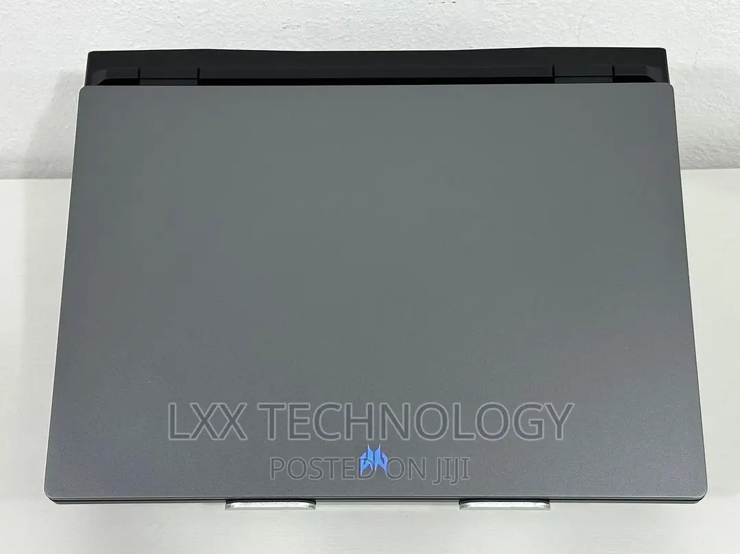 New Laptop Acer Predator Helios 16 16GB Intel Core i7 SSD 512GB