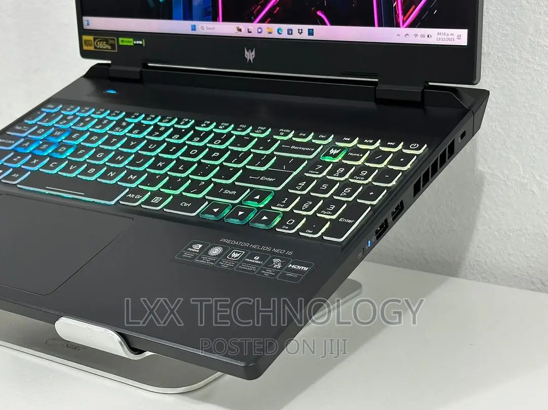 New Laptop Acer Predator Helios 16 16GB Intel Core i7 SSD 512GB