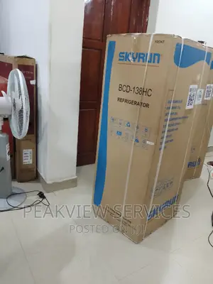Durable Skyrun Top Freezer Refrigerator With Shelves