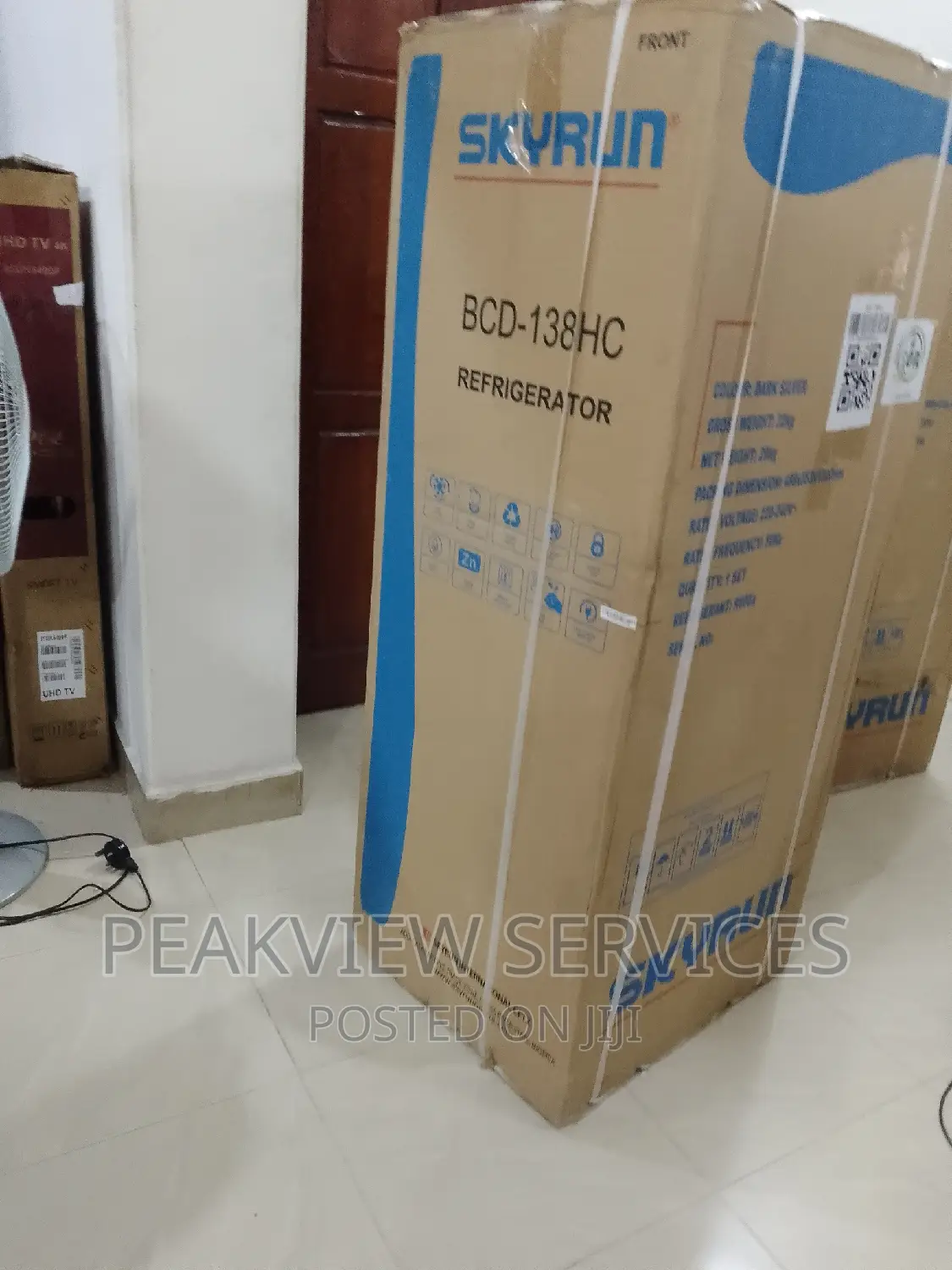 Durable (138L) Double Door Refrigerator With Shelves
