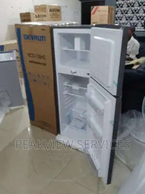 Fast Selling Skyrun Top Freezer Refrigerator With Shelves