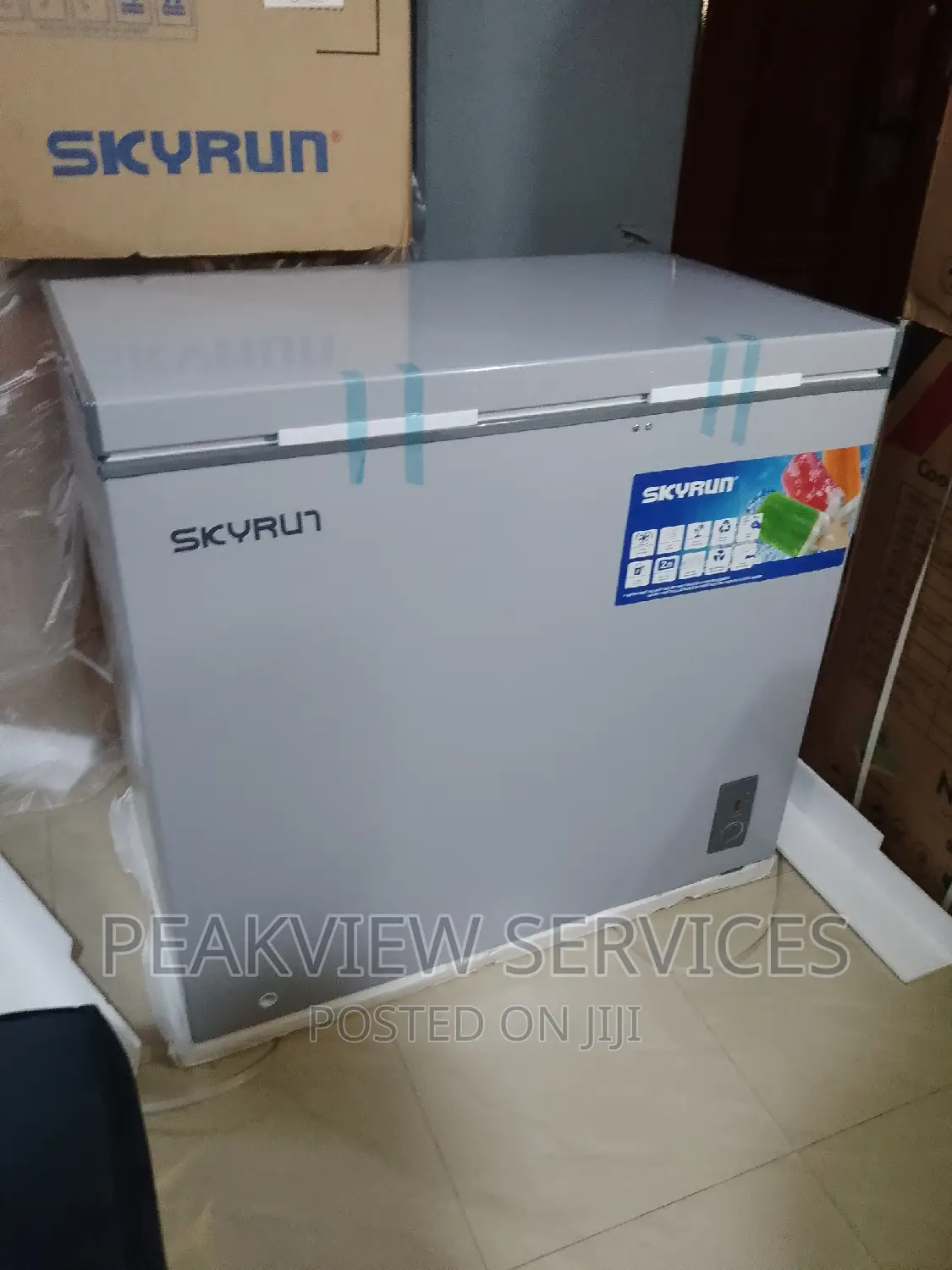 Skyrun 200L Chest Freezer With Key Lock