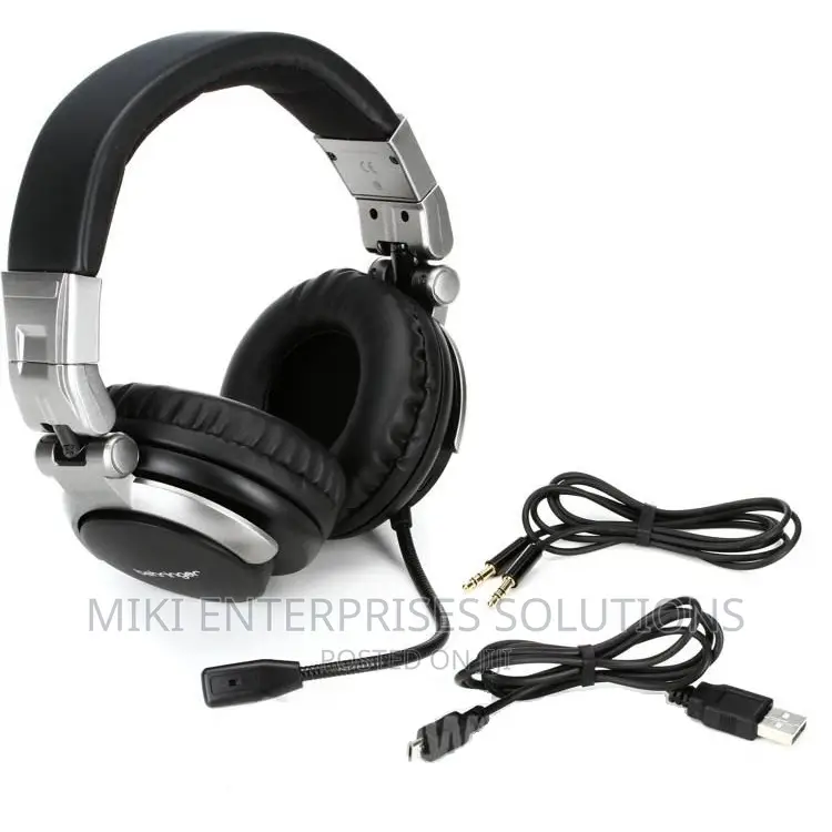 Behringer BB 560M High-Quality Professional Headphones