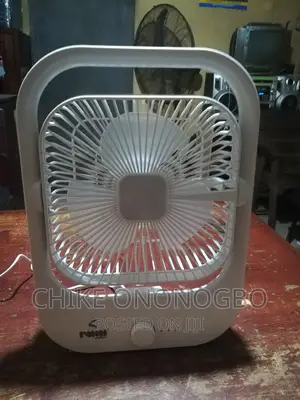 IWIN Rechargeable Desktop Fan