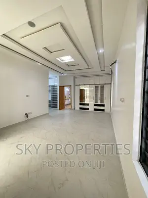 5bdrm Duplex in Lekki Fhase1 for rent
