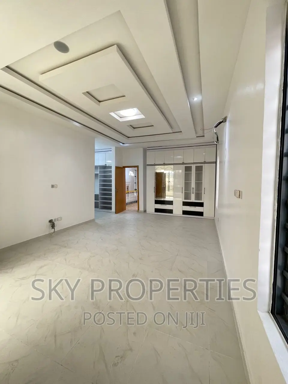 5bdrm Duplex in Lekki Fhase1 for rent