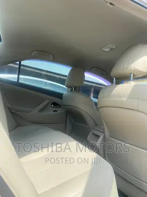 Toyota Camry 2009 Gold